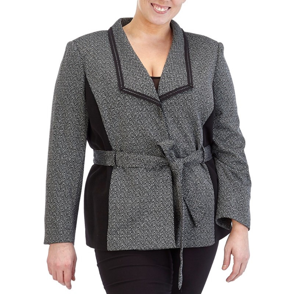 Plus Size 20W / 2X Blazer with Belt and Free Top